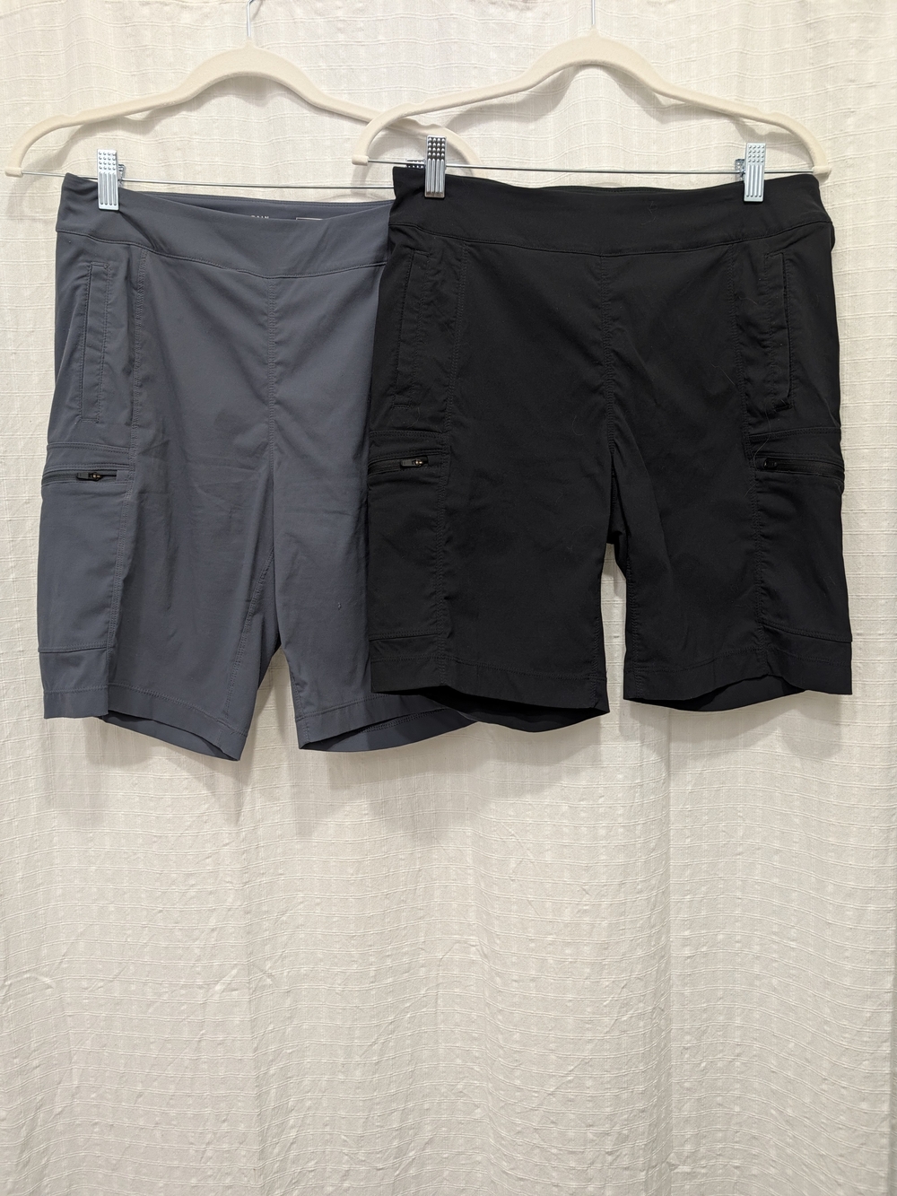 Mountain Hardwear Set Of 2 Dynama Bermuda Shorts Womens Small Hiking Outdoors